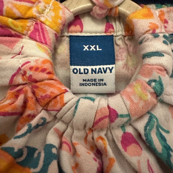 Old Navy O-Ring Floral Romper Size XXL - Picture 3 of 3